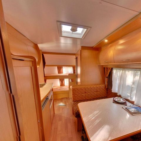Wohnwagen 4 Personen - 25 m2 ohne Sanitäranlagen