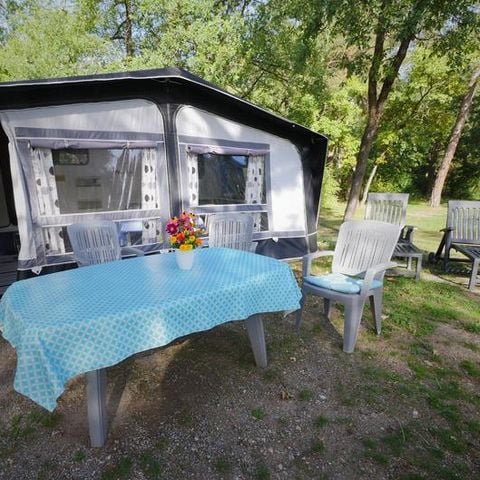 CARAVANE 2 personnes - 25 m2 sans sanitaires