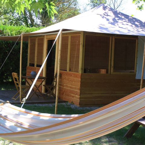 UNUSUAL ACCOMMODATION 4 people - Carré d'ailleurs