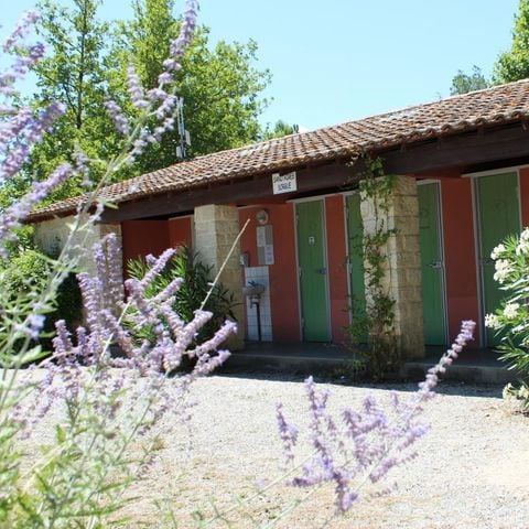 EMPLACEMENT - 100m² +  1 véhicule