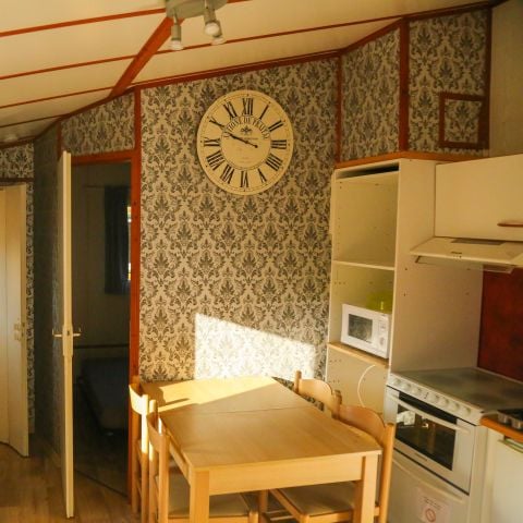 Chalet 4 persons - 2-bedroom rental chalet with kitchen and separate toilet