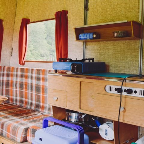 CARAVAN 2 people - Small vintage caravan in the middle of the Domaine