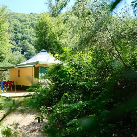 BUNGALOW TOILÉ 4 personnes - des bois