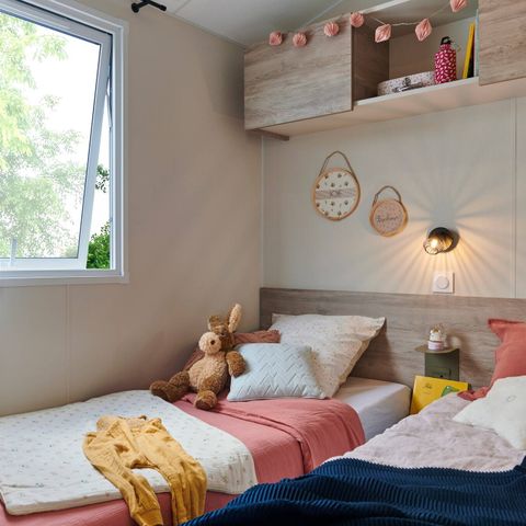 Stacaravan 6 personen - Comfort | 3 slaapkamers | 6 pers | Verhoogd terras | Airconditioning | TV