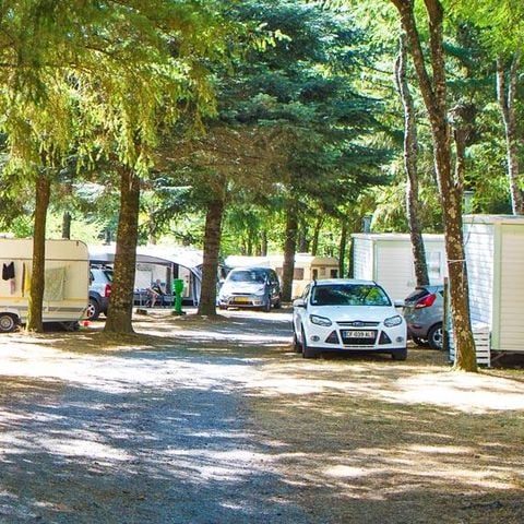 Emplacement - avec voiture