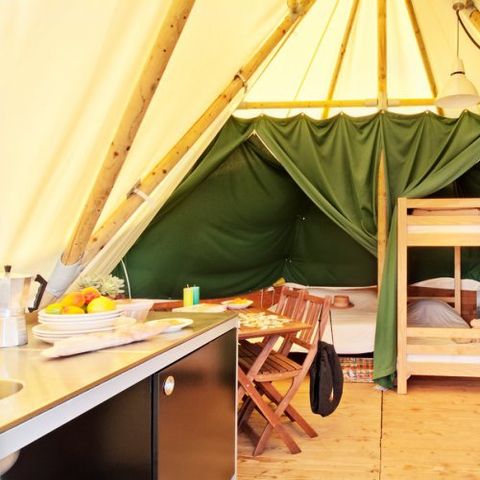 AUßERGEWÖHNLICHE UNTERKUNFT 4 Personen - TIPI 2 Zimmer, ohne Sanitäranlagen