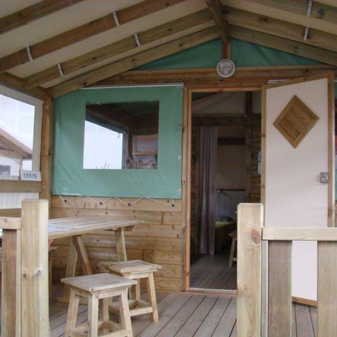 CANVAS AND WOOD TENT 4 people - EVASION 2 rooms, without bathroom facilities