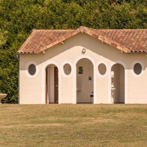 PIAZZOLA - Grand Confort - Acqua - scarico - elettricità 10A