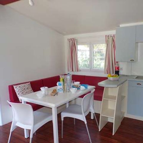 Stacaravan 6 personen - Résidence Mobile confort Noyers met halfoverdekt houten terras 18 m² + TV-TNT