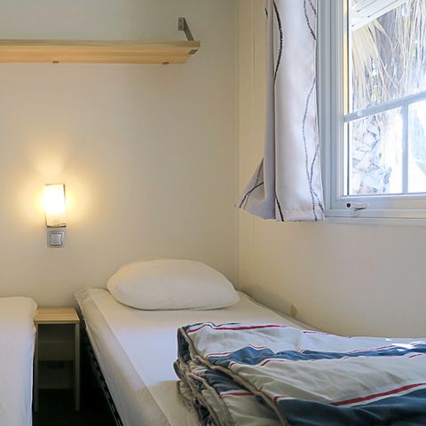 Mobilheim 6 personen - Komfort Eichen 3 Zimmer mit halbüberdachter Terrasse 18m² + TV + KLIMAANLAGE