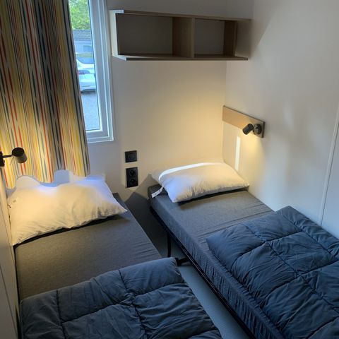 Stacaravan 6 personen - Comfort XL | 3 slaapkamers | 6 pers | Verhoogd terras | Airconditioning