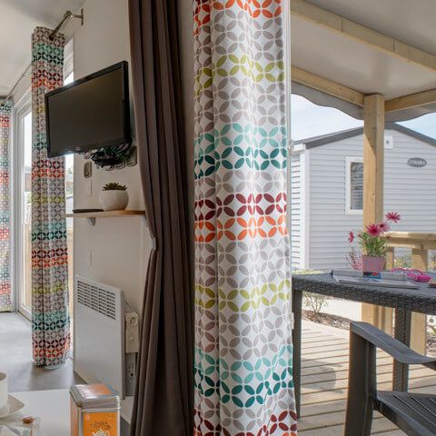 BUNGALOW 5 personnes - Mobil-home Caraïbes TV - 2 chambres - 4/5 personnes