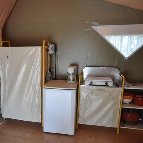CANVAS BUNGALOW 5 people - 2-bedroom canvas bungalow Canada - no sanitary facilities