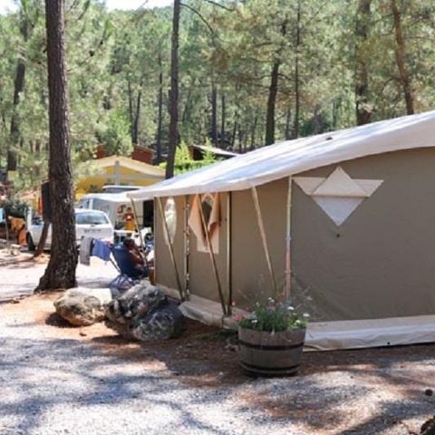 Bungalowtent 6 personen - Canada 3 slaapkamers - geen badkamer