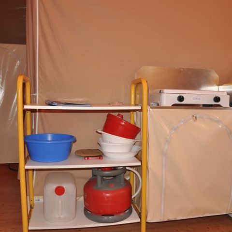 Glampingtent 6 personen - Canada 3 slaapkamers - geen badkamer