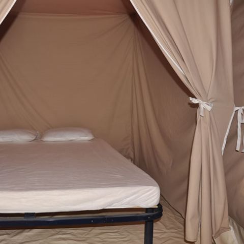 Glampingtent 6 personen - Canada 3 slaapkamers - geen badkamer
