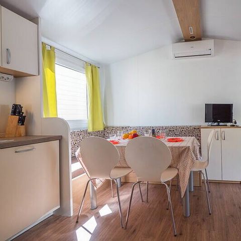 Stacaravan 6 personen - Comfort | 3 slaapkamers | 6 pers | Verhoogd terras | Airconditioning | TV