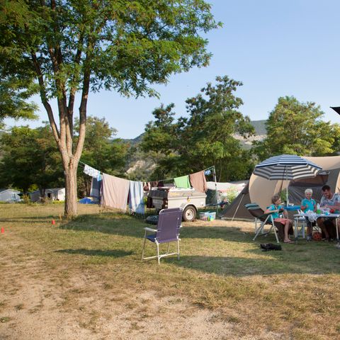 Kampeerplaats - RCN les Collines de Castellane | Kampeerplaats (inclusief 2 personen)