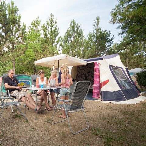 PIAZZOLA - RCN les Collines de Castellane | Piazzola da campeggio (2 persone incluse)