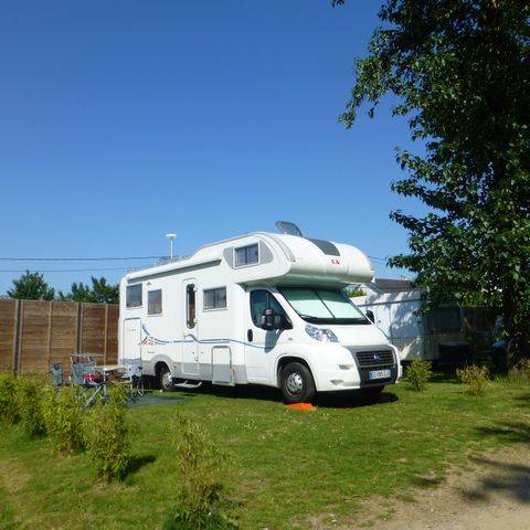Kampeerplaats - Standplaats voor 1 auto/tent, caravan of camper