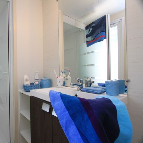 Mobilheim 4 Personen - 'Evasion Confort Eco' 29m² + 2 Schlafzimmer + halbüberdachte Terrasse 13.5m²