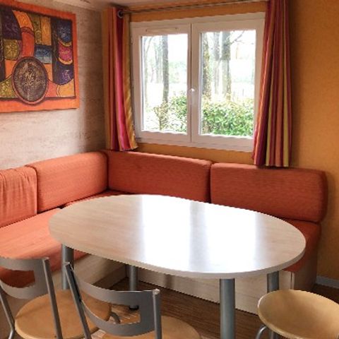 Stacaravan 4 personen - Klassiek XL | 2 slaapkamers | 4 pers. | Eenpersoons terras | TV