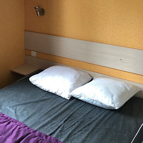 Stacaravan 4 personen - Klassiek XL | 2 slaapkamers | 4 pers. | Verhoogd terras