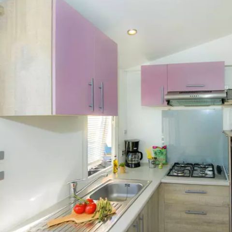Mobilhome 4 personnes - Mobil-home | Classic | 2 Ch. | 4 Pers. | Terrasse surélevée | Clim. | TV