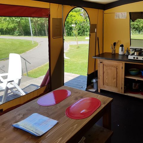 TENT 4 people - Comfort tent (without en-suite facilities)