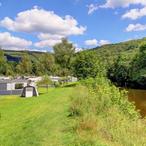 EMPLACEMENT - Emplacement avec électricité I Au bord de la rivière