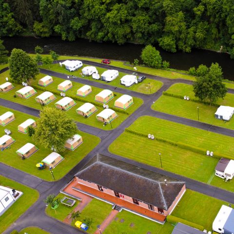 Kampeerplaats - Premium kampeerplaats met elektriciteit