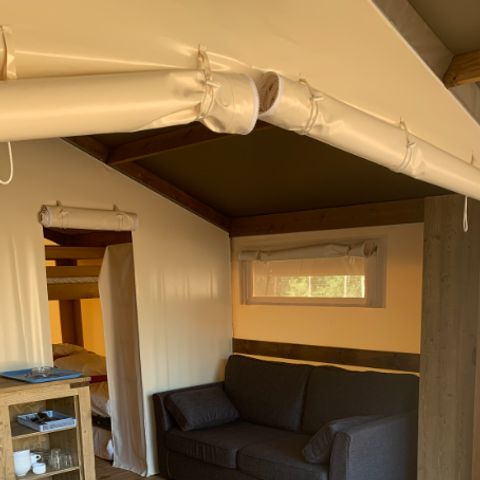 BungalowTent 5 personen - Freeflower Standard 37m² - 2 kamers - zonder badkamer - overdekt terras 8m² 5 pers