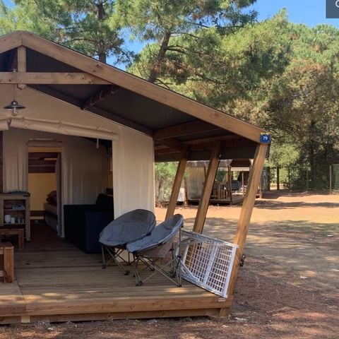 CANVAS BUNGALOW 5 people - Freeflower Standard 37m² - 2 bedrooms - without bathroom - covered terrace 8m² 5 pers