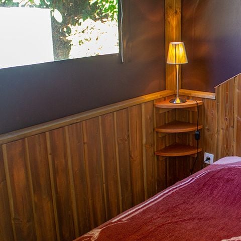 TIENDA DE LONA Y MADERA 4 personas