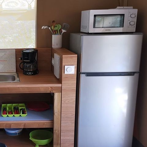 Tente en toile et en bois 4 personnes - Tente Lodge - 2 chambres + terrasse - avec sanitaires