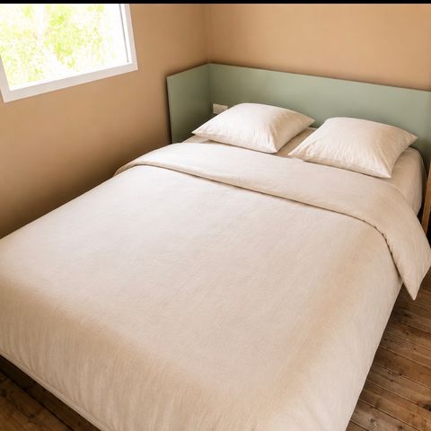 Tente en toile et en bois 4 personnes - Tente Lodge - 2 chambres + terrasse - avec sanitaires