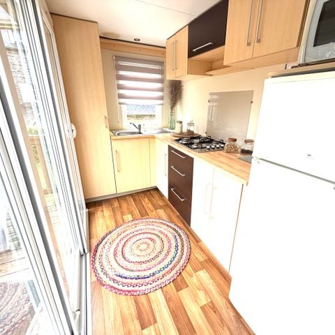 BUNGALOW 4 personnes - Riviera - 2 chambres + terrasse semi-couverte