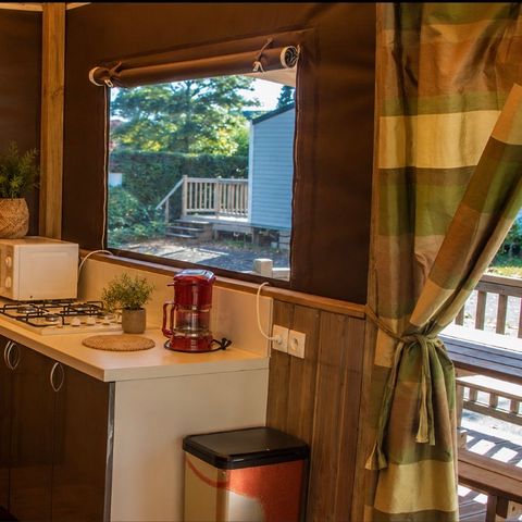 Tente en toile et en bois 4 personnes - 2 chambres + terrasse