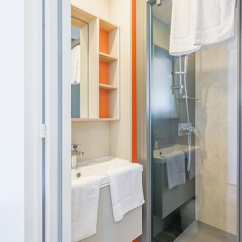 Mobilheim 6 personen - Premium | 3 Schlafz. | 6 Pers. | Erhöhte Terrasse | Klimaanlage | TV