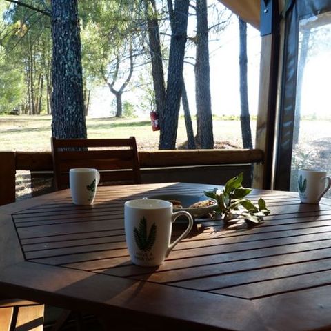 Canvas and wooden tent 5 persons - Nature Lodges 4/5P 1Ch