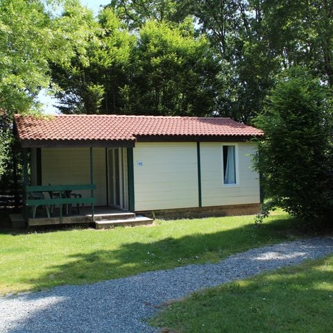 CHALET 5 personnes - Chalet bois Confort 31m² - 2 chambres dont terrasse couverte + TV 5/7 pers