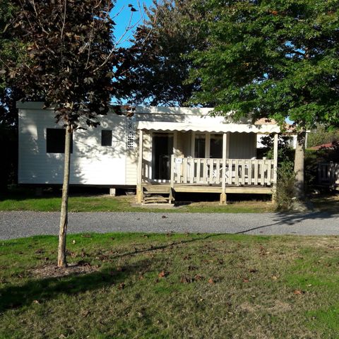 Stacaravan 6 personen - Stacaravan Confort 34m² - 3 kamers + halfoverdekt terras 9m² 6 pers