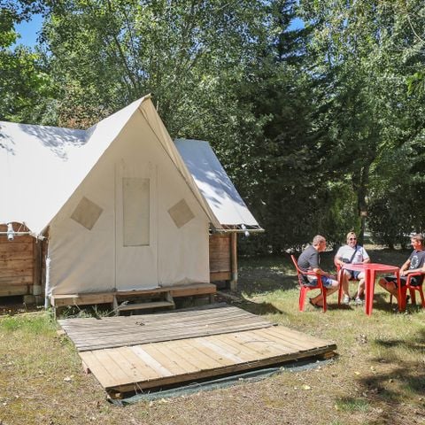 CANVAS AND WOOD TENT 4 people - Standard 28m² (WITHOUT SANITATION)