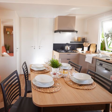Mobilheim 6 Personen - HomeFlower Premium 35m² - 3 Schlafzimmer + Halbüberdachte Terrasse + TV + LV 7 pers.