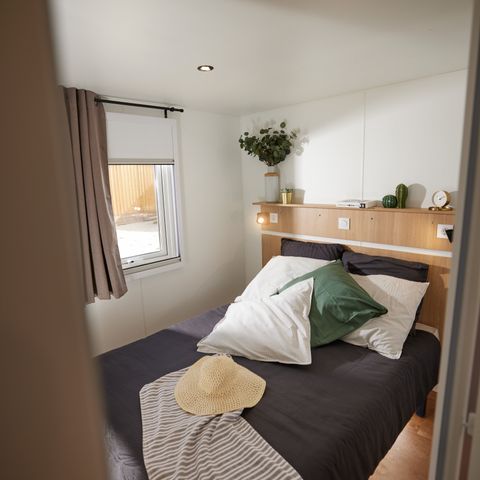 Stacaravan 5 personen - HomeFlower Premium 29m² - 2 kamers + Half overdekt terras + TV + LV 5 pers