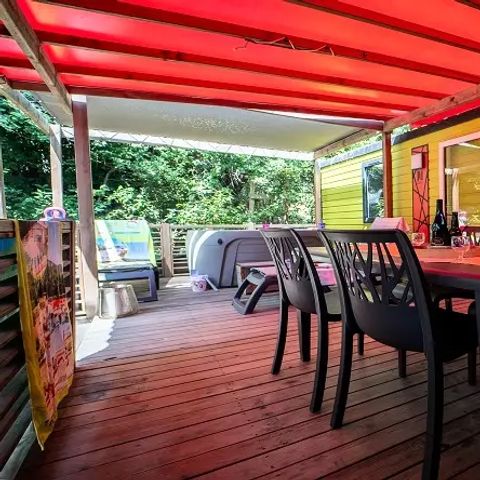 Stacaravan 4 personen - Duo Premium 3 Kamers 4 Personen Jacuzzi + Air Conditioning + TV