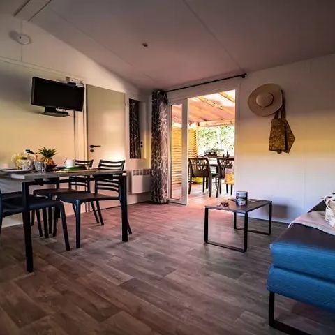 MOBILHOME 4 personnes - Duo Premium 3 Pièces 4 Personnes Jacuzzi + Climatisé + TV