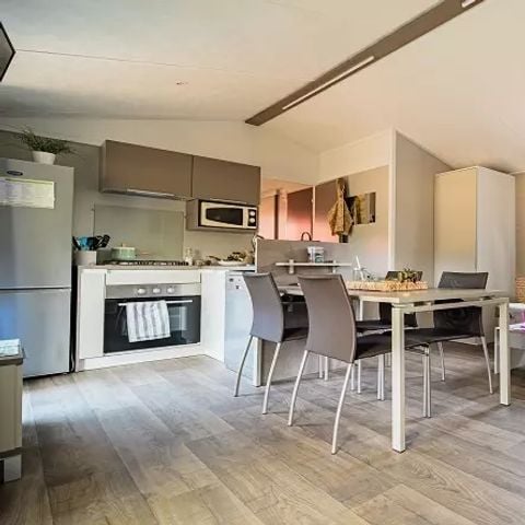 MOBILE HOME 6 people - Trio Premium 4 Rooms 6 People Jacuzzi + Air Conditioning + TV