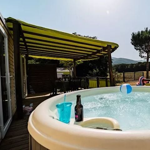 Stacaravan 6 personen - Trio Premium 4 Kamers 6 Personen Jacuzzi + Airconditioning + TV