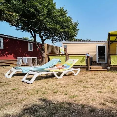 Mobilheim 6 Personen - Trio Premium 4 Zimmer 6 Personen Jacuzzi + Klimatisiert + TV